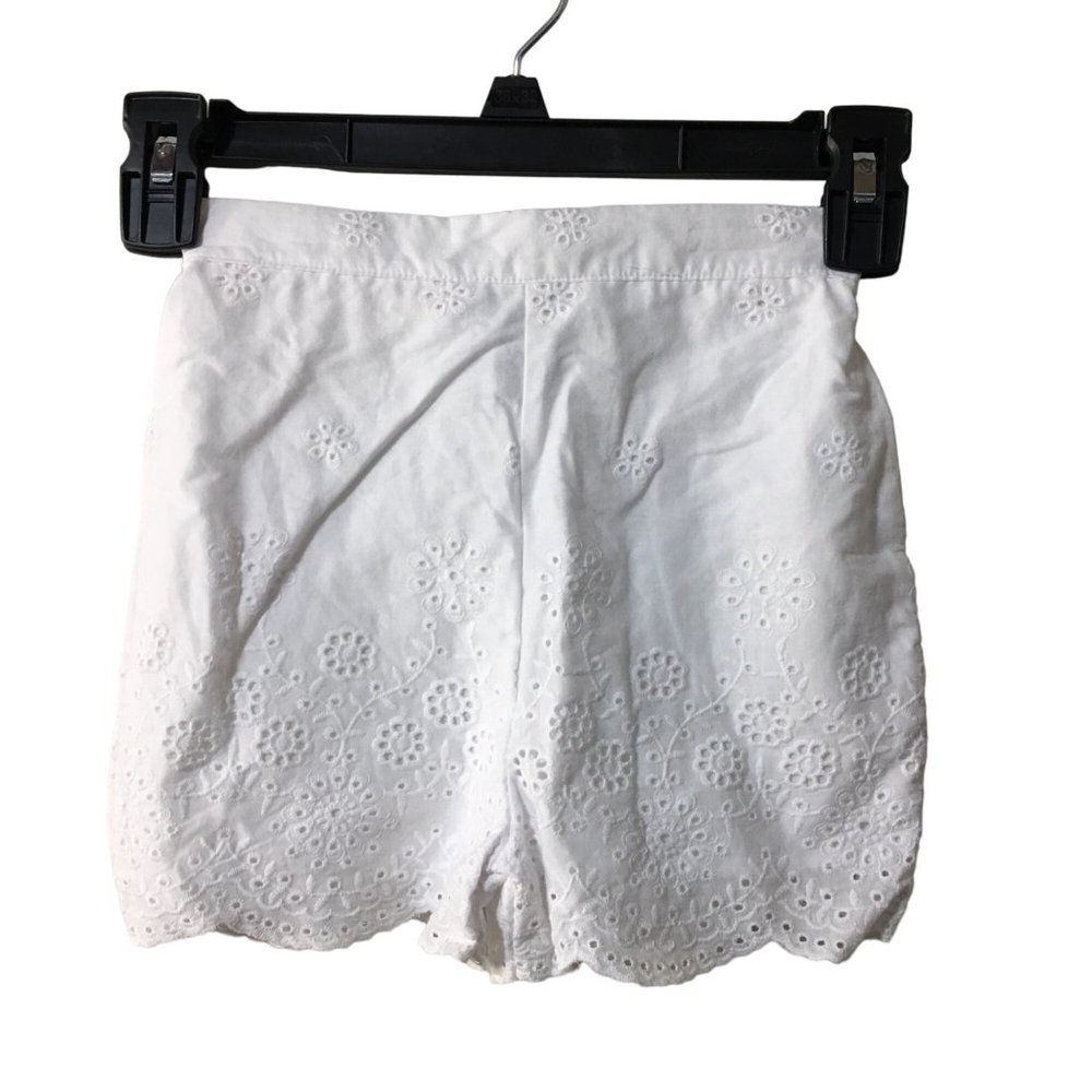 RARE EDITIONS WHITE DAISY EMBROIDERED UNDER SHORTS GIRLS SIZE 4T